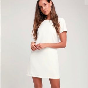Lulu’s white dress with zipper